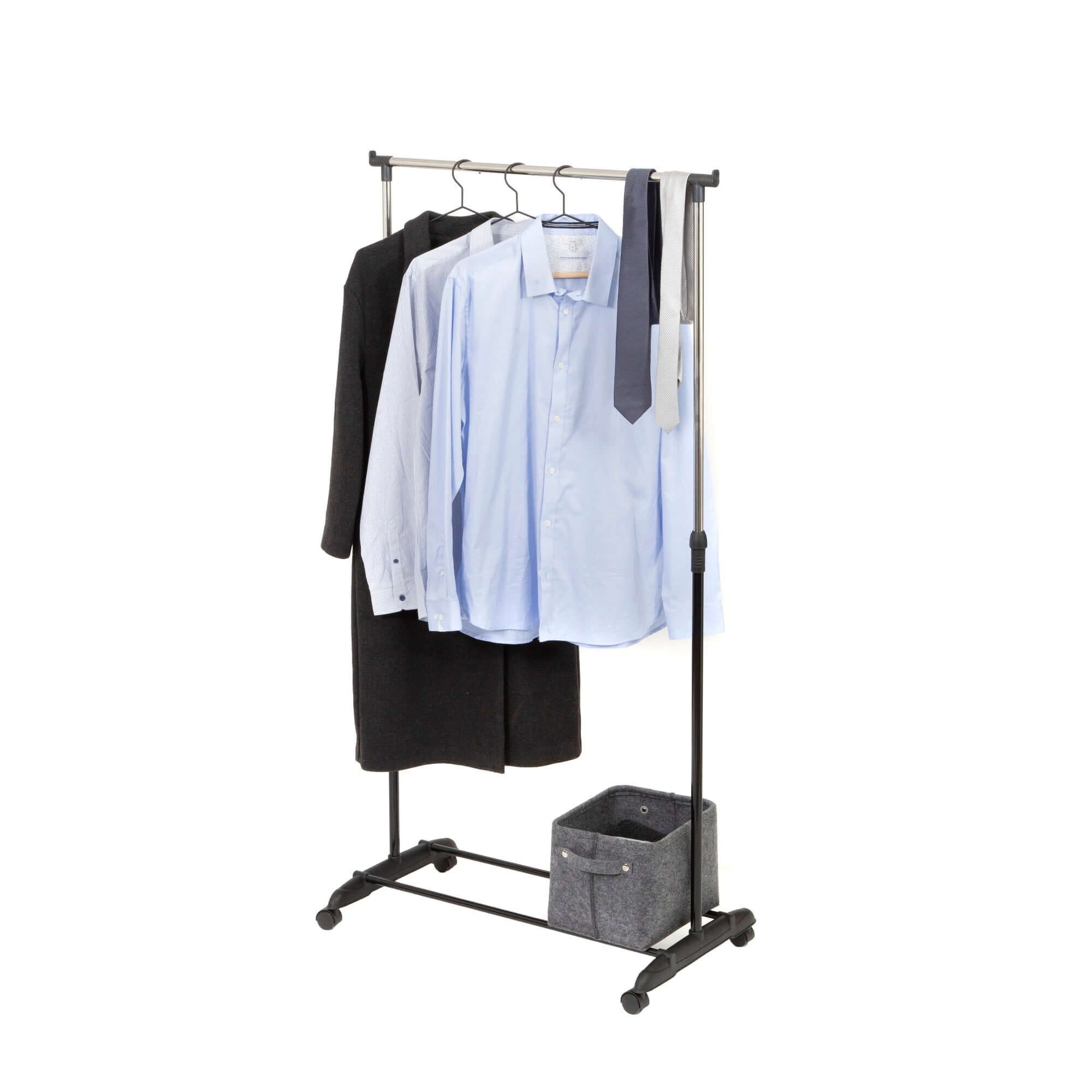 compactor-suzie-portant-v-tements-sur-roulettes-noir-et-chrome image 4