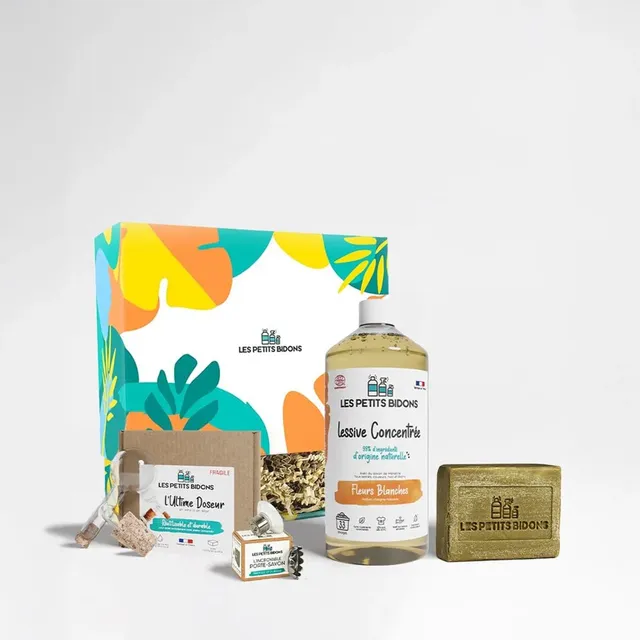 les-petits-bidons-coffret-maison-engag-e-coffret-lessive-concentr-e-fleurs-blanc image 1